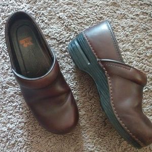 Dansko size 38 brown shoes